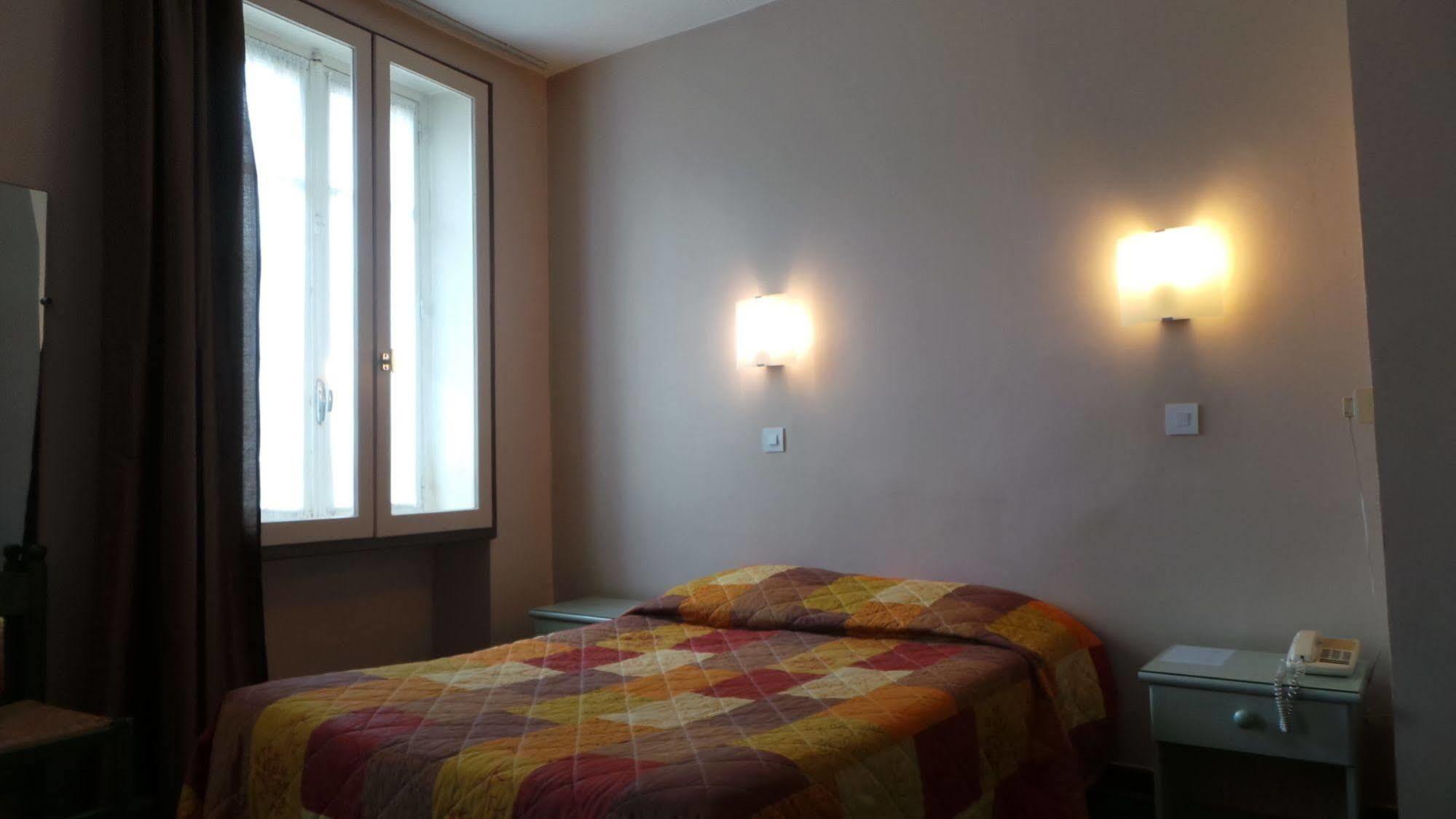 Logis Hotel Saint Jacques Валанс Екстериор снимка