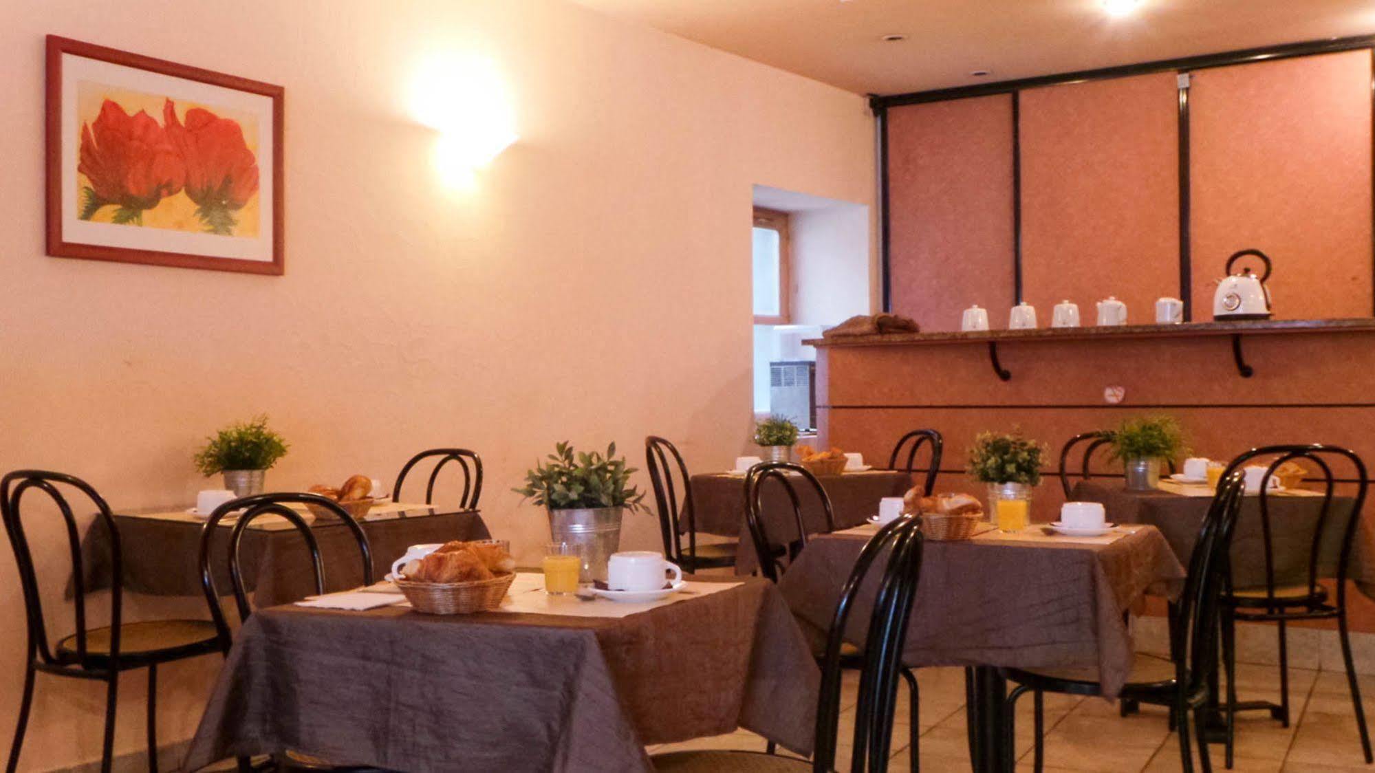 Logis Hotel Saint Jacques Валанс Екстериор снимка