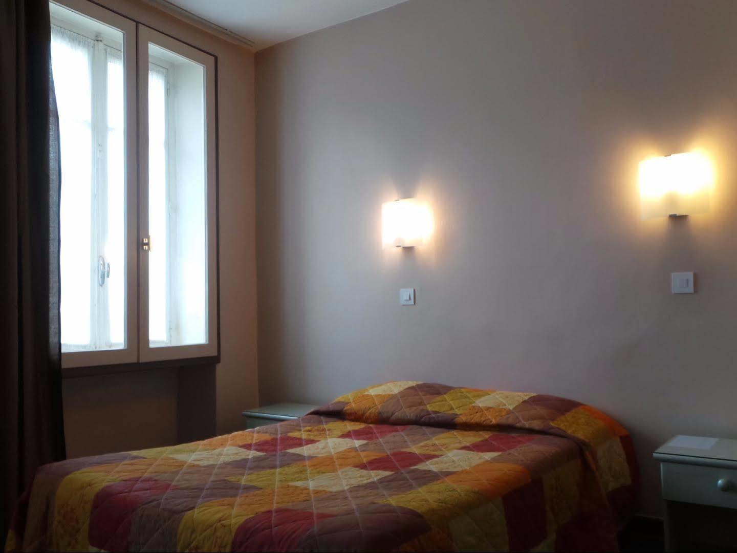 Logis Hotel Saint Jacques Валанс Екстериор снимка